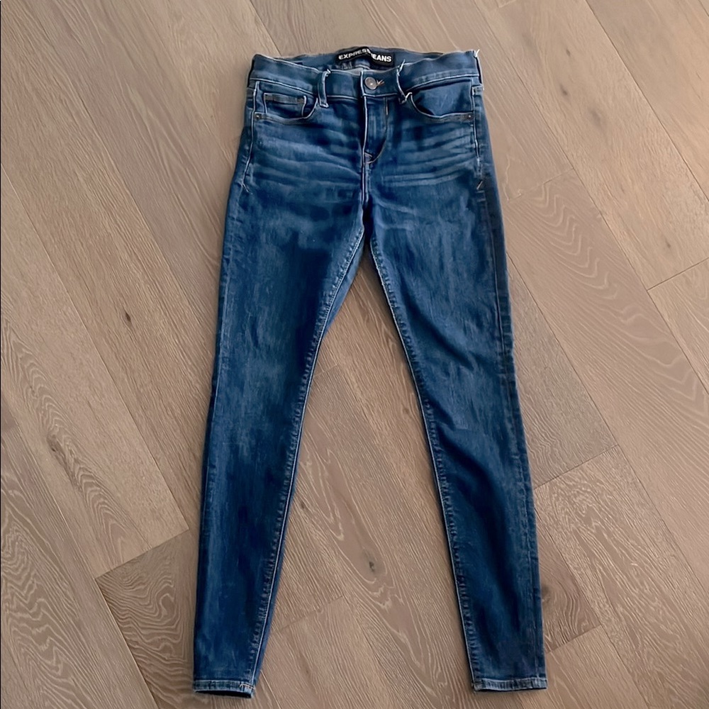 ⚡️HP ⚡️Express Jeans Ultimate Stretch leggings, mid rise. Size:2. Gently Used. - Picture 1 of 1
